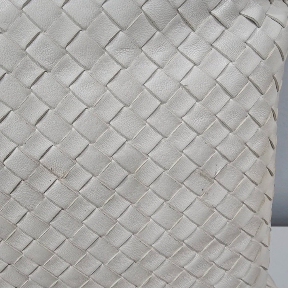 Bottega Veneta White Intrecciato Leather Tote Medium Size - Picture 5 of 16